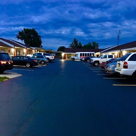 Budget Inn Уильямсвилл Экстерьер фото