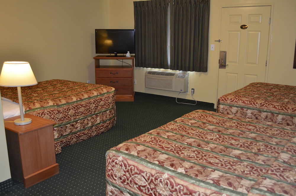 Budget Inn Уильямсвилл Экстерьер фото