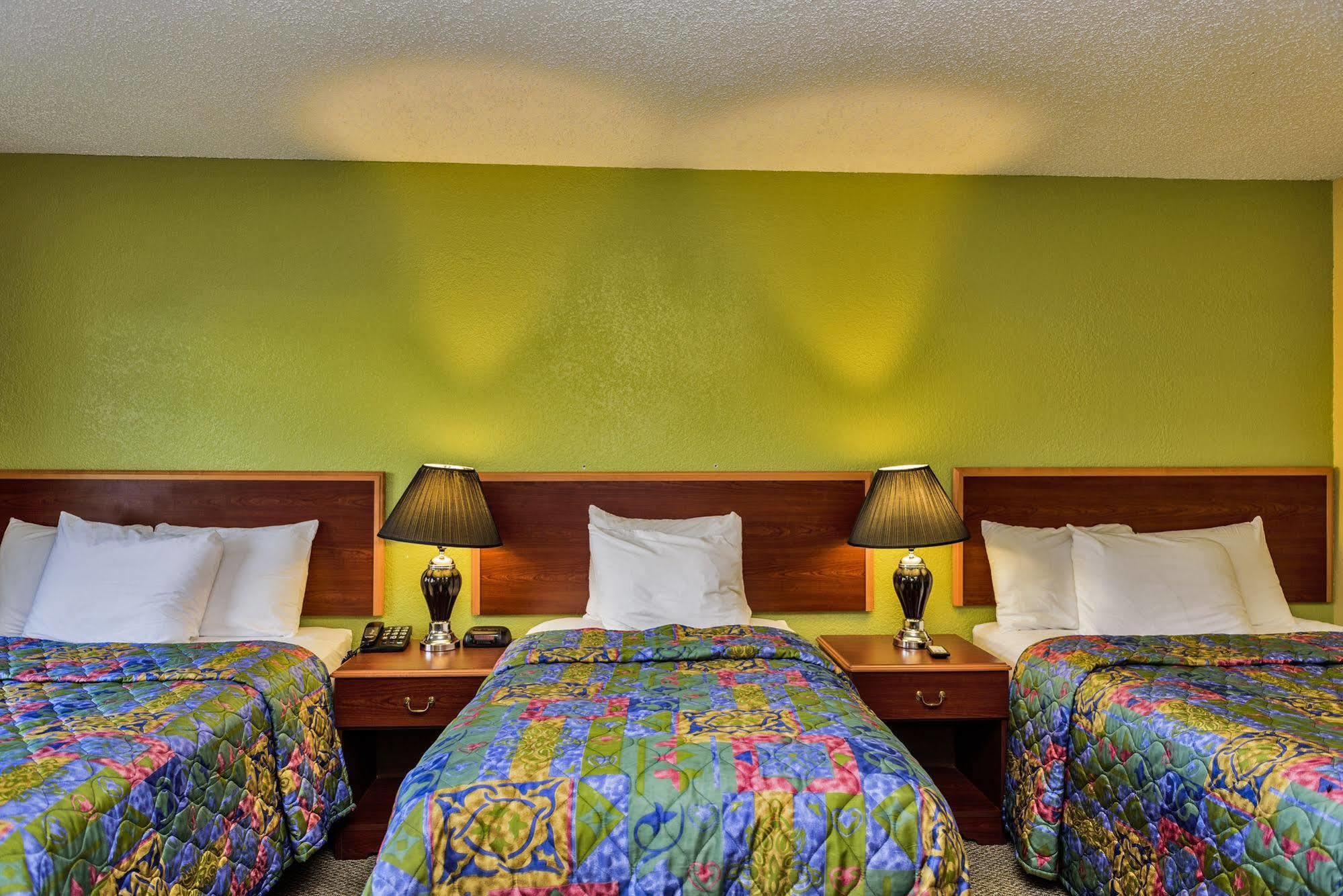Budget Inn Уильямсвилл Экстерьер фото